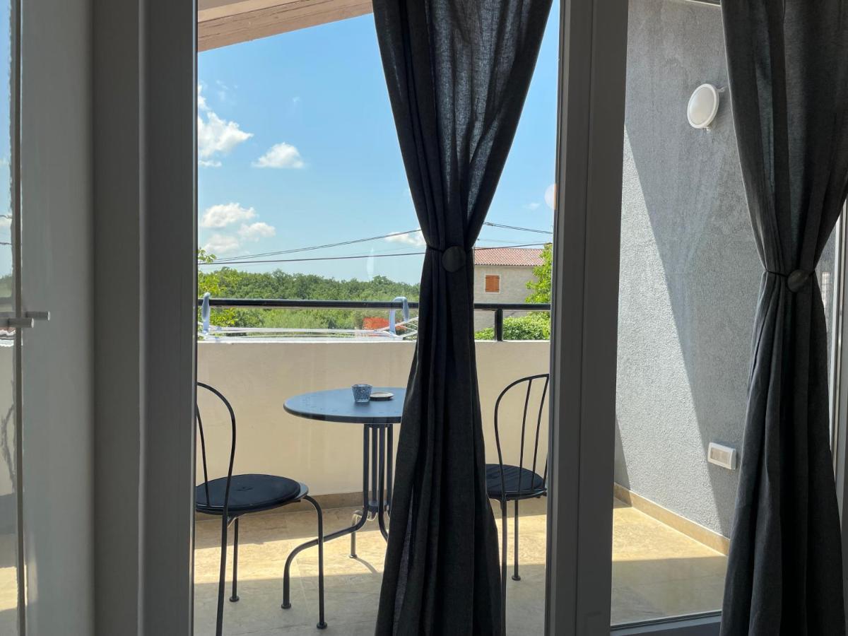 Holiday Home Ava1 With Pool & Holiday Home Ava2 With Whirlpool Baderna Exterior photo